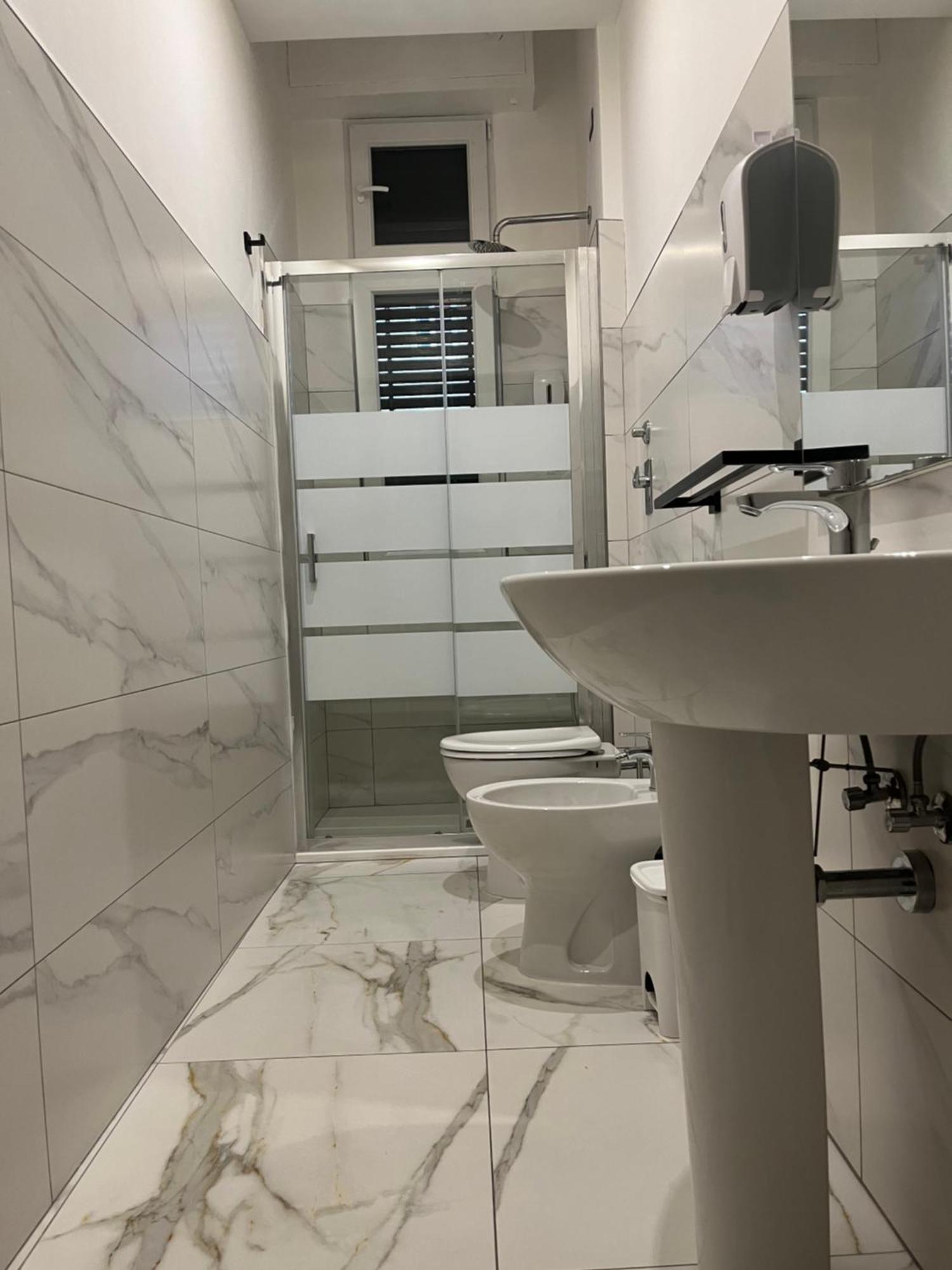 Jcube Apartments Bocconi Milano Exteriér fotografie